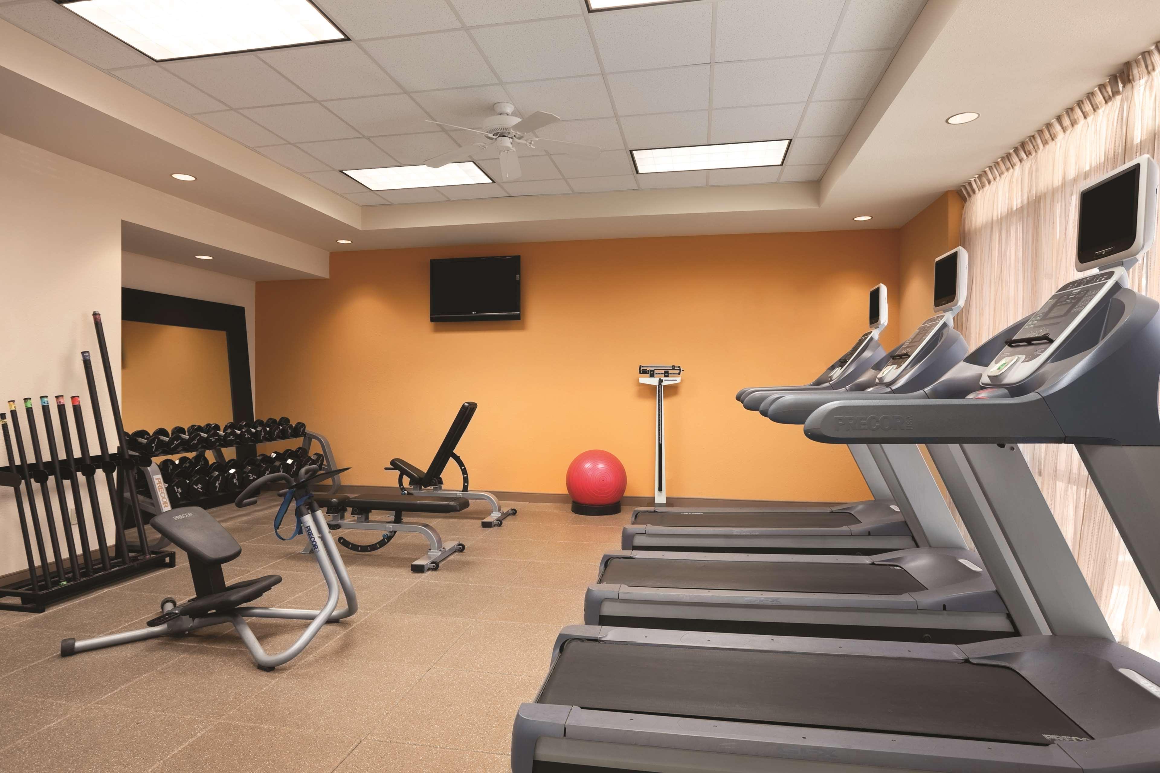 Embassy Suites East Peoria Hotel And Riverfront Conference Center Einrichtungen foto